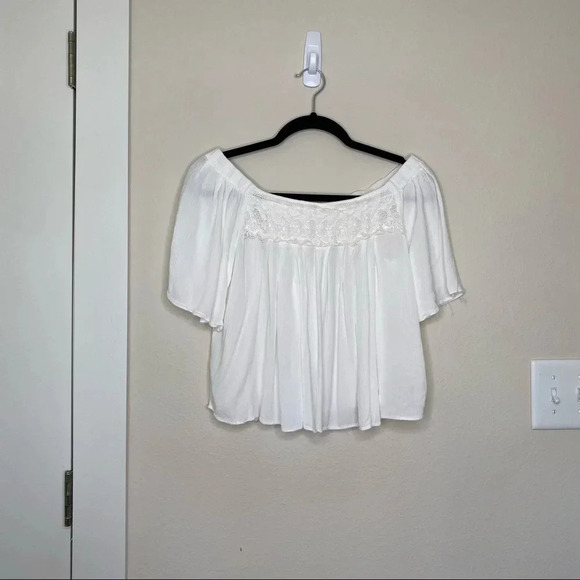 Takara White Lace Off The Shoulder Blouse 100% Rayon Short Sleeved Top Small - Picture 11 of 12